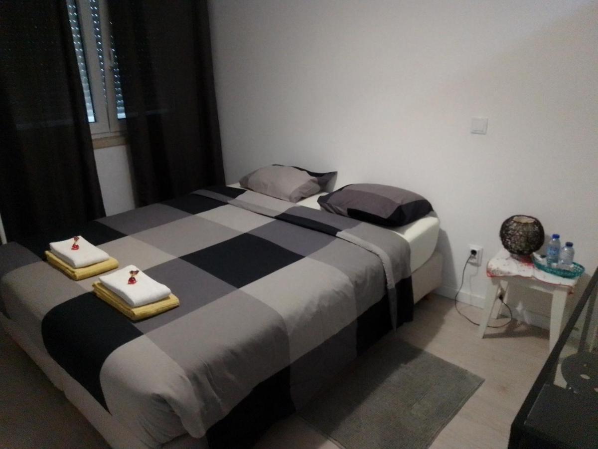 Guesthouse Marialva Park Corroios Esterno foto
