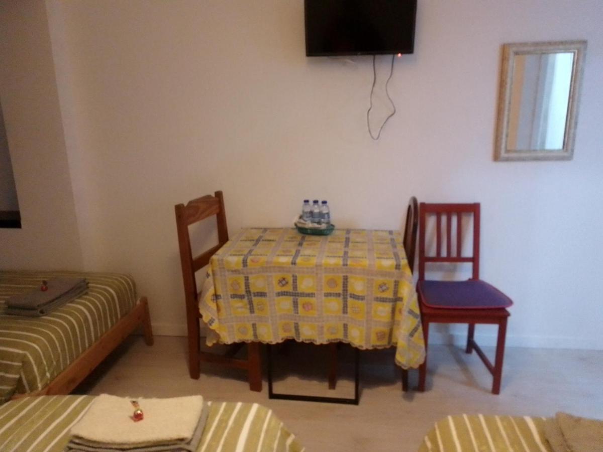 Guesthouse Marialva Park Corroios Esterno foto