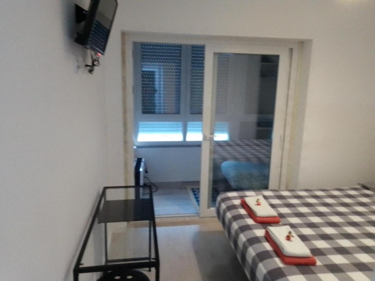 Guesthouse Marialva Park Corroios Esterno foto